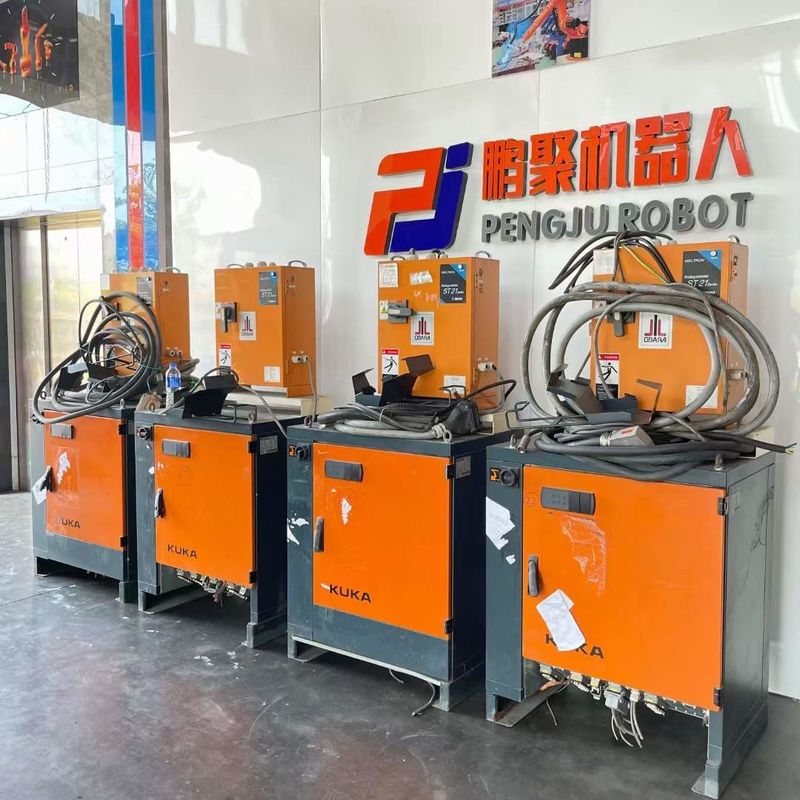 Ống lắp đặt sử dụng robot KUKA với 6 trục và IP 65 an toàn 210kg siêu tải khả năng!