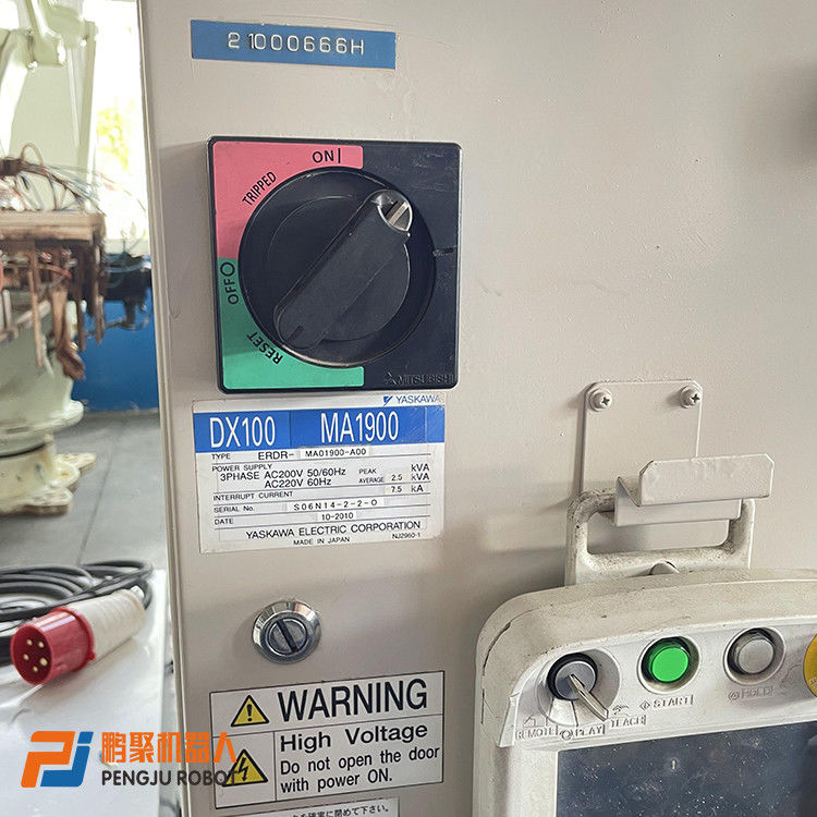 Tự động hóa công nghiệp được thực hiện với các robot YASKAWA đã sử dụng lập trình điện thoại thông minh Khám phá Yaskawa MA1400: Chi tiết - hàn được điều khiển định nghĩa lại và giao diện USB