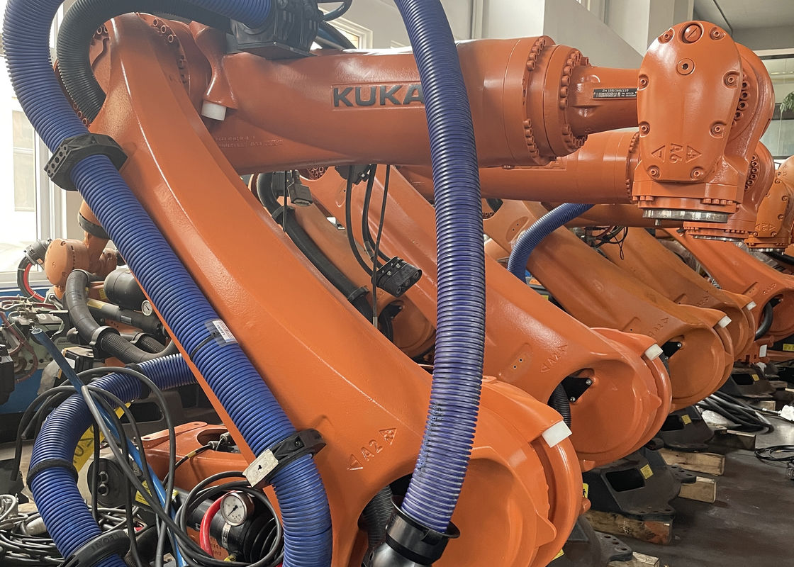 Chi tiết KUKA KR210 R2900 Robot công nghiệp 210 kg và 2900mm để cắt tải và xử lý vật liệu
