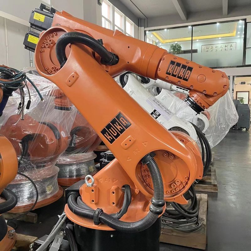 Kuka KR30 Robot hàn cung chín trục với H Kuka hình dạng Positioner hàn cung, hàn điểm, hàn stud