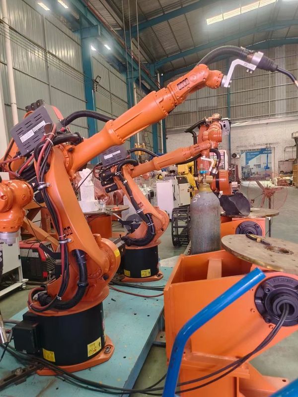 Robotic Arm 6 axis Thiết bị công nghiệp 240kg Trọng lượng cơ thể Thiết lập trần 2.8 M/s Tốc độ cắt vật liệu
