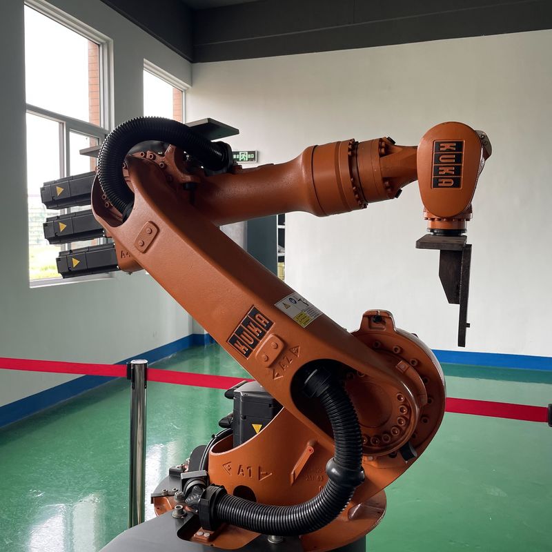 Kuka KR 16 Robot hàn mười trục trên đường ray và H hình dạng Positioner Arc hàn, tải và thả của các bộ phận xử lý