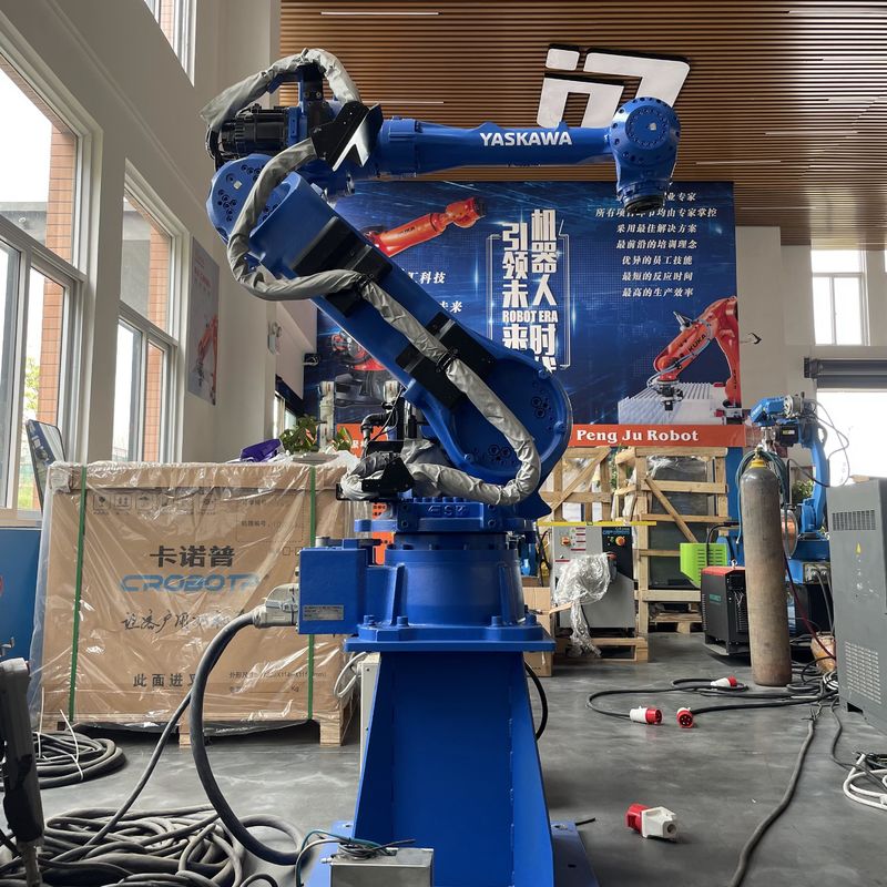Lập trình máy tính sử dụng robot YASKAWA với dung lượng tải trọng 50 kg xử lý vật liệu, cắt plasma