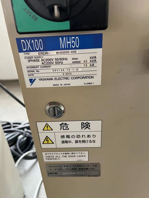 MH50 Robot YASKAWA sử dụng ± 0.07mm Lặp lại để loại bỏ và cắt vật liệu