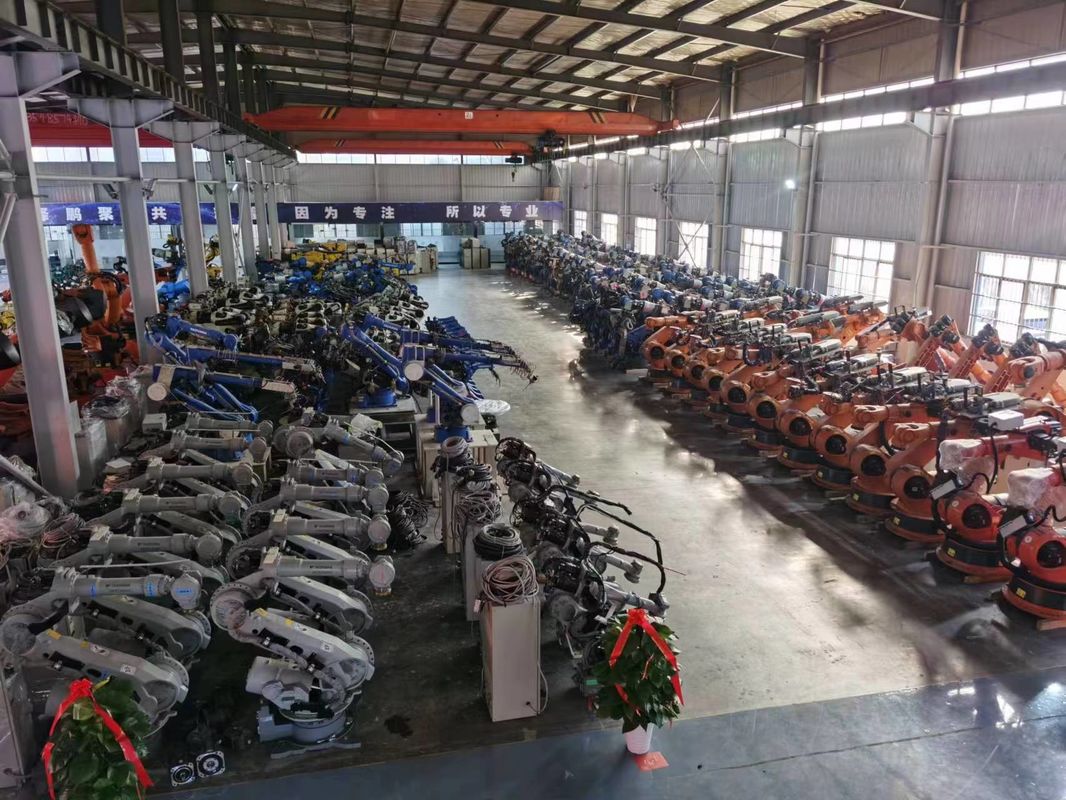 Yasakawa ES200 Robot hàn điểm cánh tay cho ô tô, hàng không vũ trụ, đường sắt, đồ nội thất kim loại, điện tử