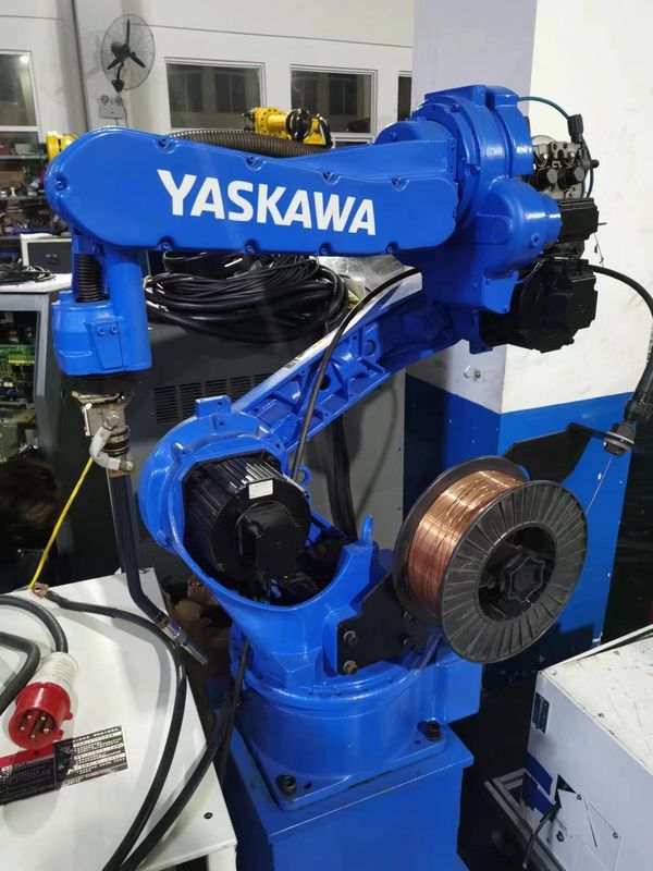 hàn công nghiệp MA1400 Yaskawa sử dụng cánh tay robot với tải trọng 3kg với tủ điều khiển 6 trục