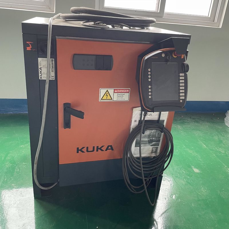 KUKA Kr16 Robot hàn cung với bộ điều khiển XP tải và thả các bộ phận xử lý bộ phận cánh tay robot công nghiệp