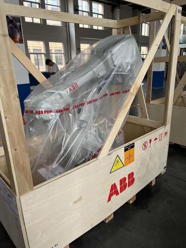 NEW ABB IRB 6700-300/2.70, 300kg Load, Reach 2700mm, Arc Welding, Assembly, Loading and Unloading Of Parts, Giáo dục