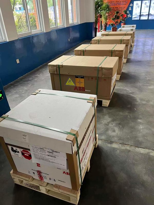 ABB mới IRB 1600 10/1.45, 10kg Load,Reach 1450mm, Arc Welding, Assembly, Loading and Unloading Of Parts, Giáo dục