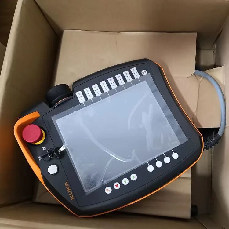 NEW KUKA KR210 R2700, KRC4, tải 210kg,Đạt đến 2700mm, Palletising, Lắp ráp, Nạp và dỡ các bộ phận, Giáo dục