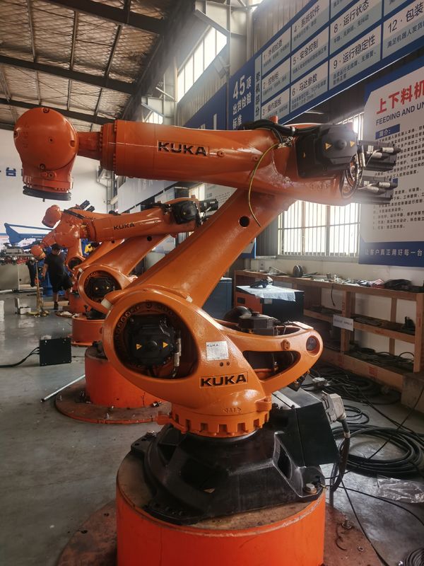 KUKA KR180 R2900 Prime 180kg Lượng hữu ích 2900mm Reach Loading Robot và KRC4 Controller Painting Robot