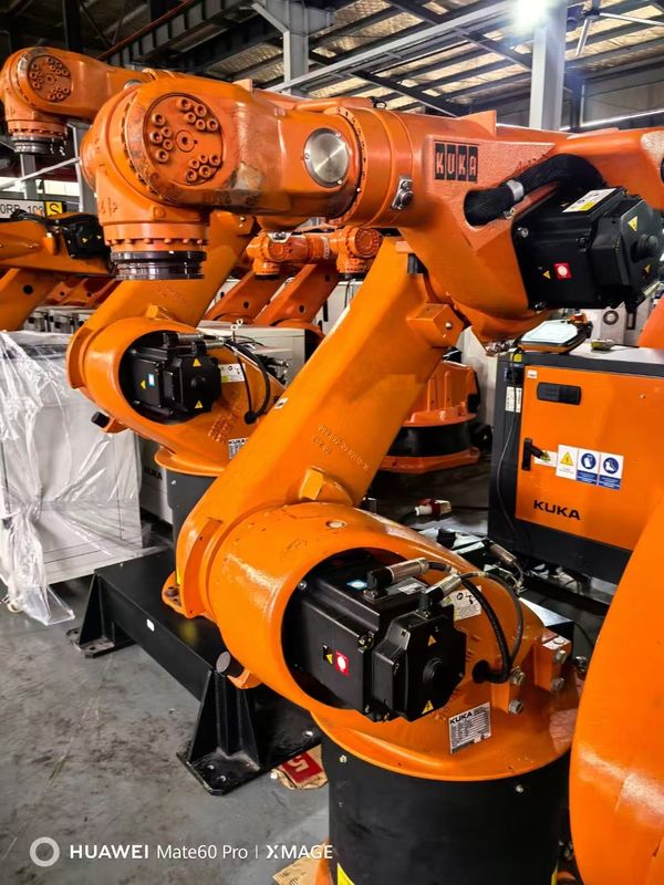 2033 mm Reach KUKA KR60-3 60KG Lượng hữu ích sử dụng robot KUKA để xử lý và chọn vật liệu