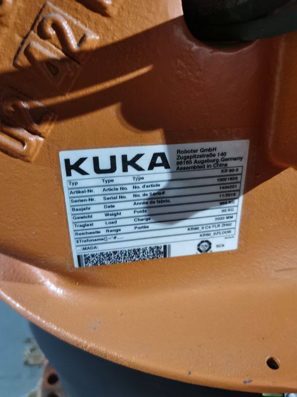 2033 mm Reach KUKA KR60-3 60KG Lượng hữu ích sử dụng robot KUKA để xử lý và chọn vật liệu