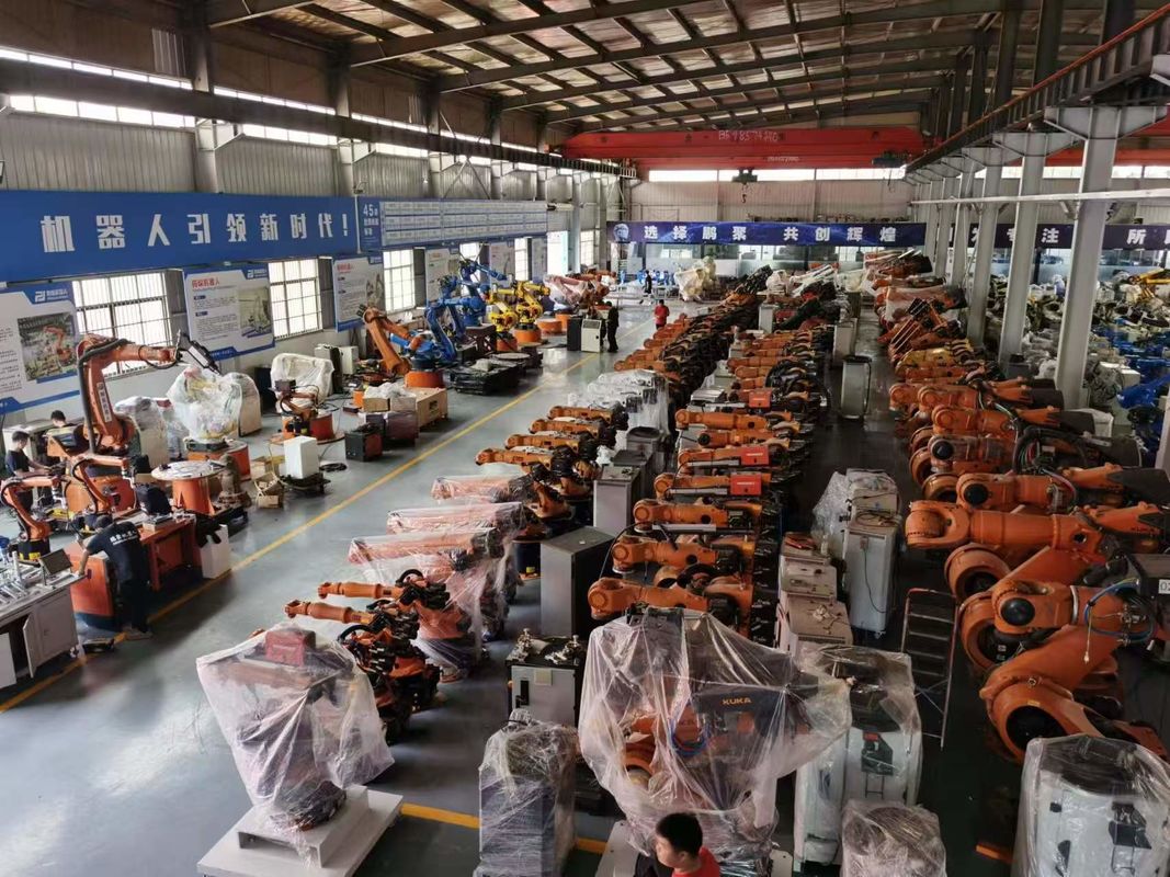 Phạm vi 2700mm kuka kr16 hệ thống robot có bán kính làm việc 1850mm lý tưởng cho các quy trình hàn và đóng gói