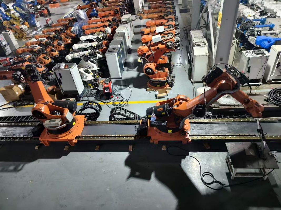 KUKA KR180 R2900 Prime 180kg Lượng hữu ích 2900mm Reach Loading Robot và KRC4 Controller Painting Robot