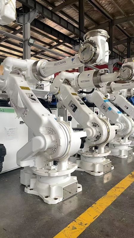 2061mm Reach CR50 XRC 50kg Payload Motoman Arc Welding Robot cho Press Tending và Loading / Unloading của các bộ phận