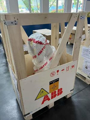 NEW ABB IRB 1200 (5/0.9), 5kg payload, IRB 1200-7/0.7, Xử lý các bộ phận, đánh bóng, đo, lắp ráp các bộ phận